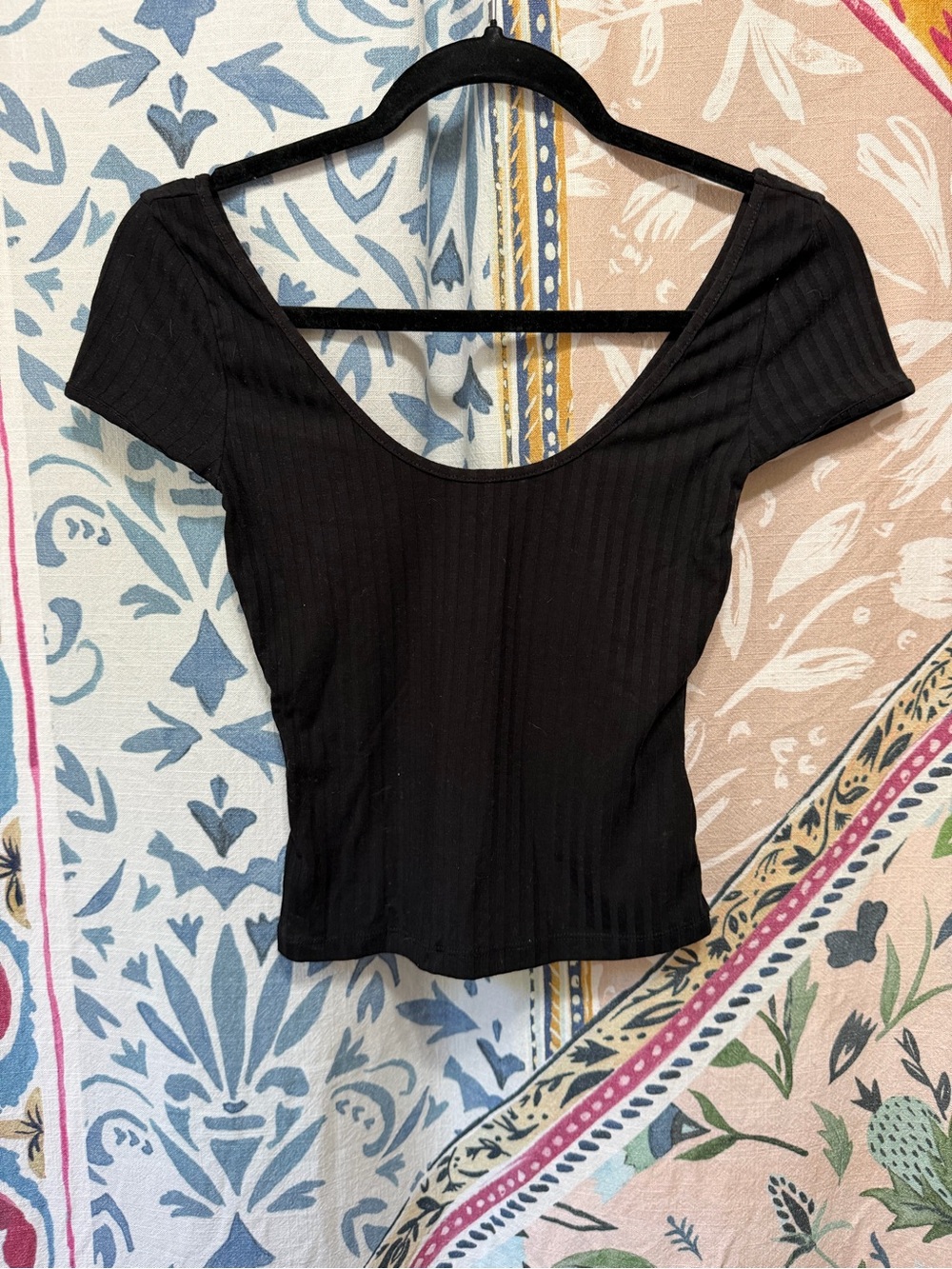 H&M Black Ribbed Scoop Crop Top